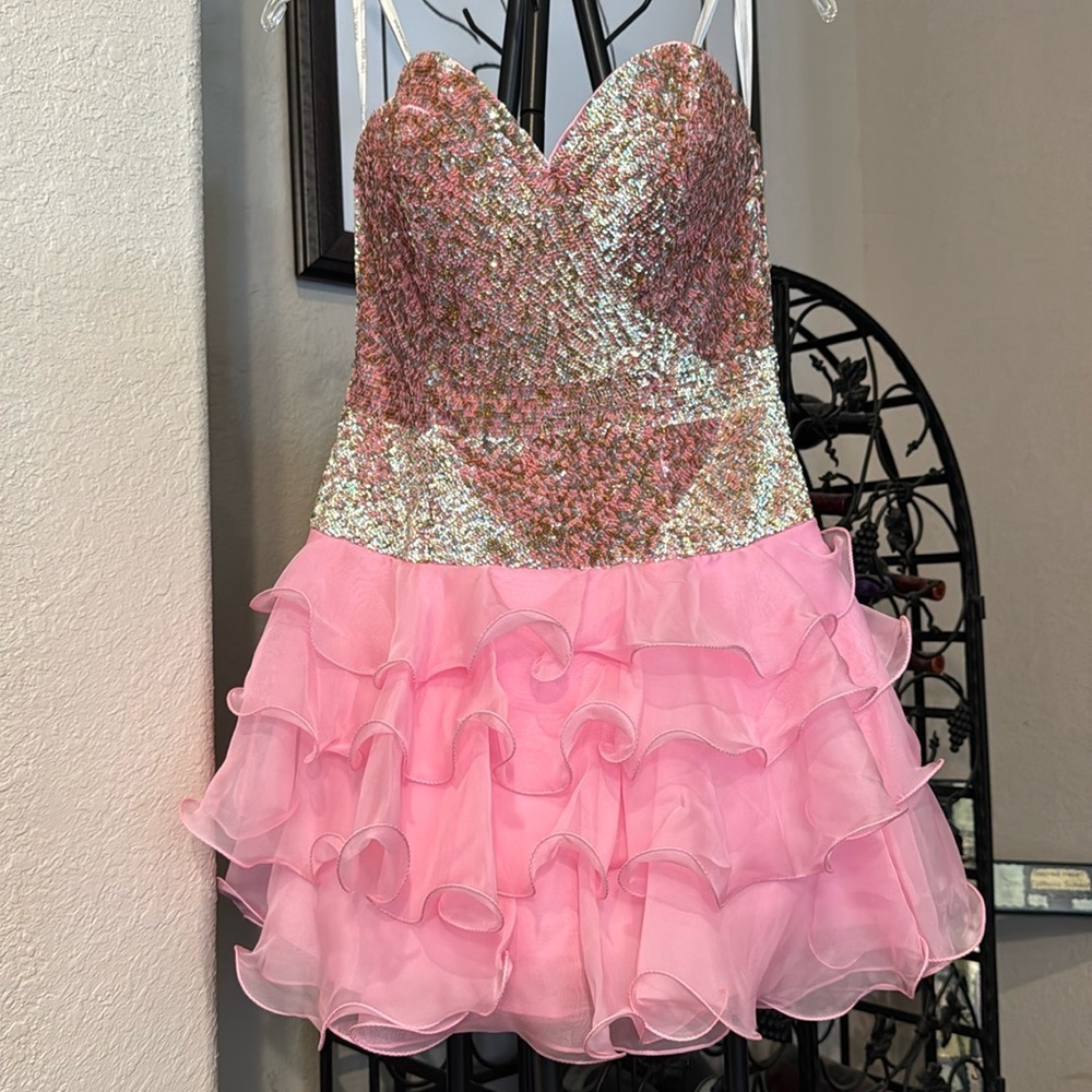 SHERRI HILL boutique mini-dress, size 10 (PLEASE READ for measurements)